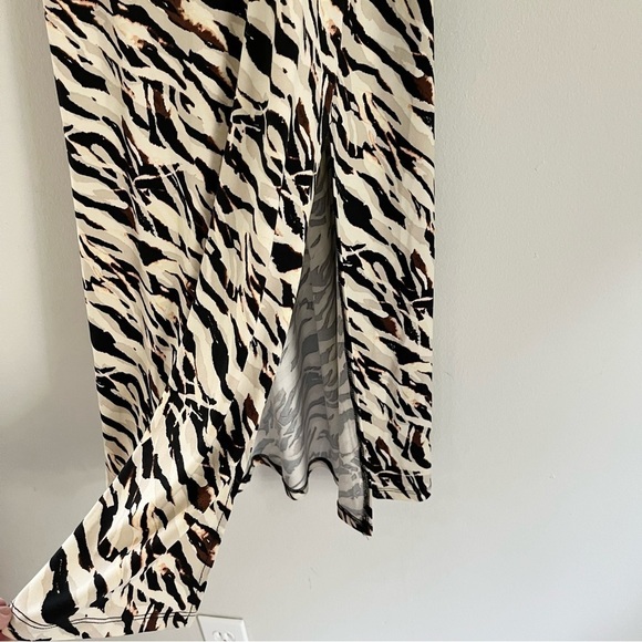 NWT Torrid Maxi Studio Knit Midi Dress Watercolor Zebra Tan Brown Orange Size 2X - Picture 12 of 14